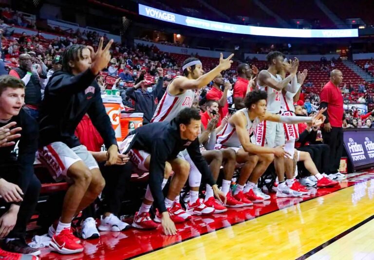 Read more about the article Experience an Elevated Game Day Atmosphere with Sideline Seating